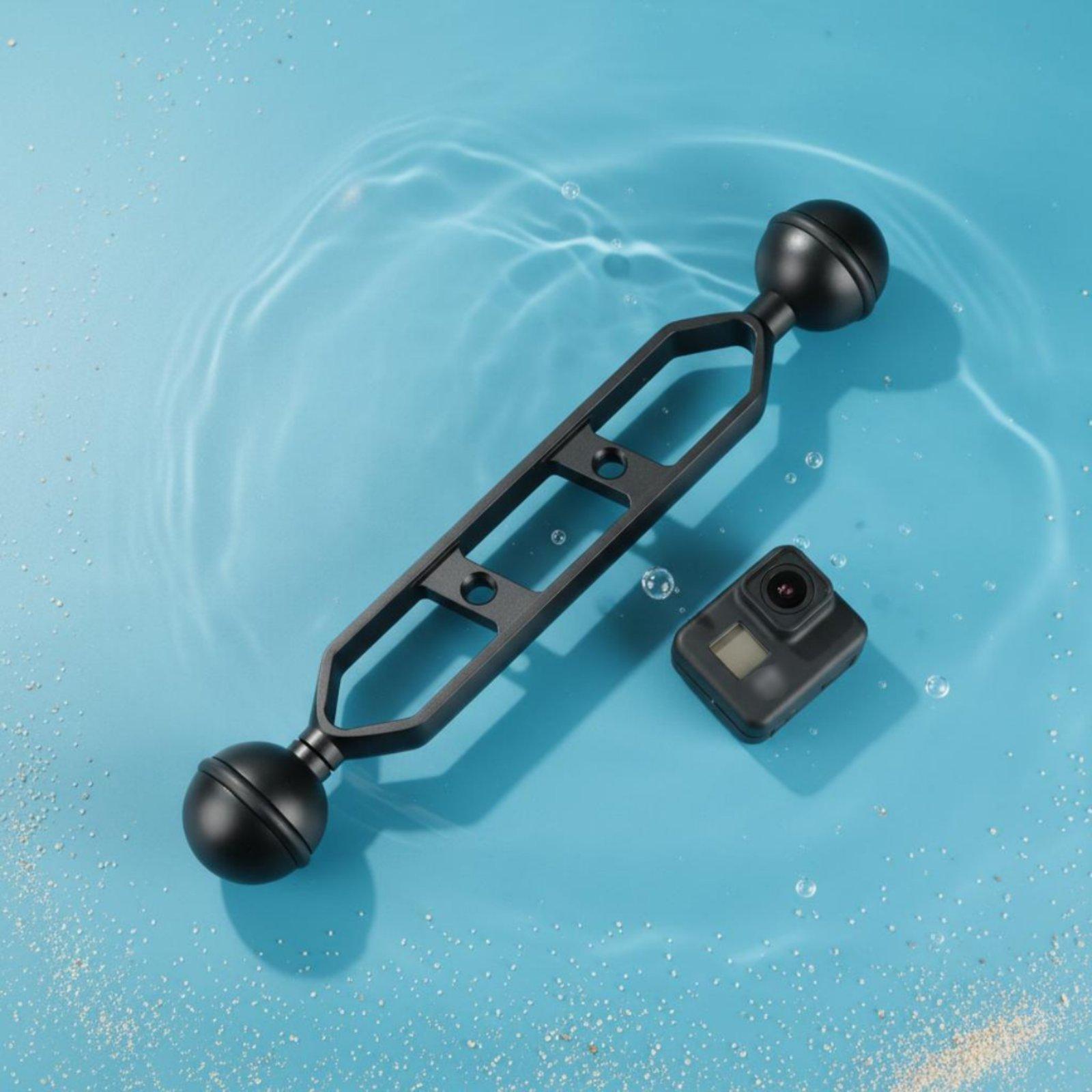 Stevige duiklamparm van alumin - Underwater Camera recensie en prijs
